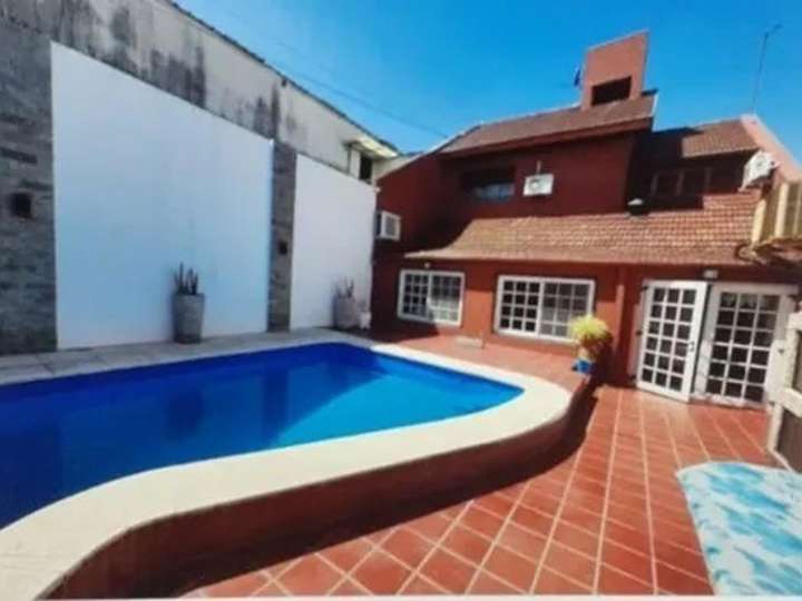 Casa en venta en Avenida General Paz, Ciudad Autónoma de Buenos Aires