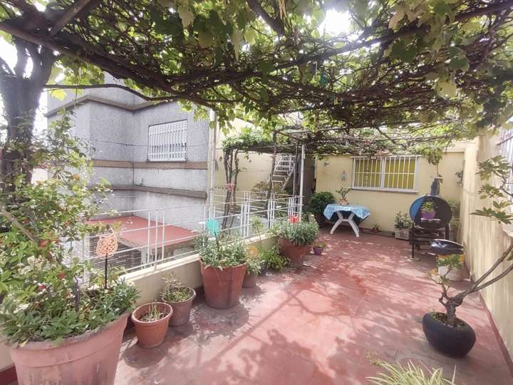 Casa en venta en 647 - 3 de Febrero, 4401, Buenos Aires