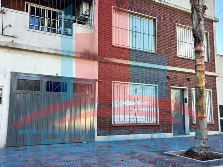 Edificio en venta en Cardoso, 2189, Lomas del Mirador