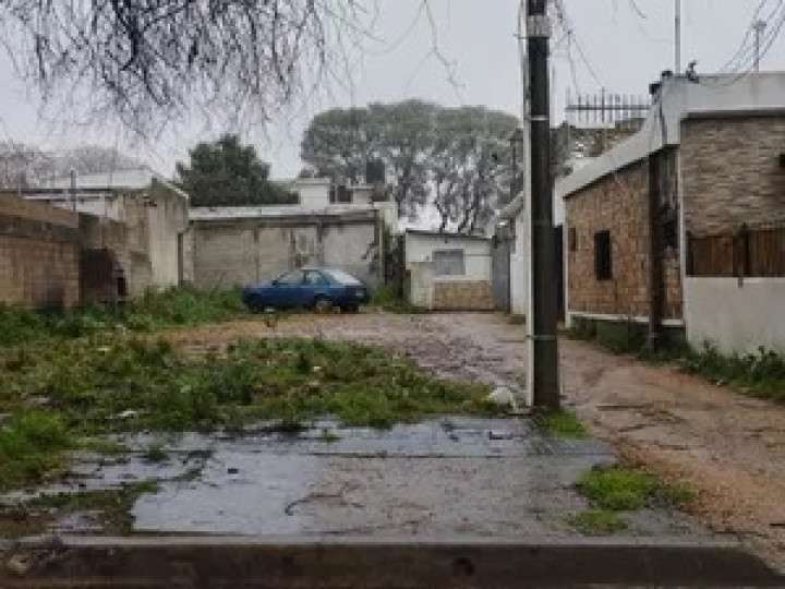 Terreno en venta en José Mármol, Montevideo