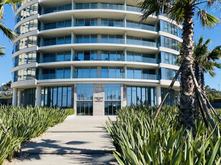 Apartamento en venta en Rambla Lorenzo Batlle Pacheco, Punta Del Este