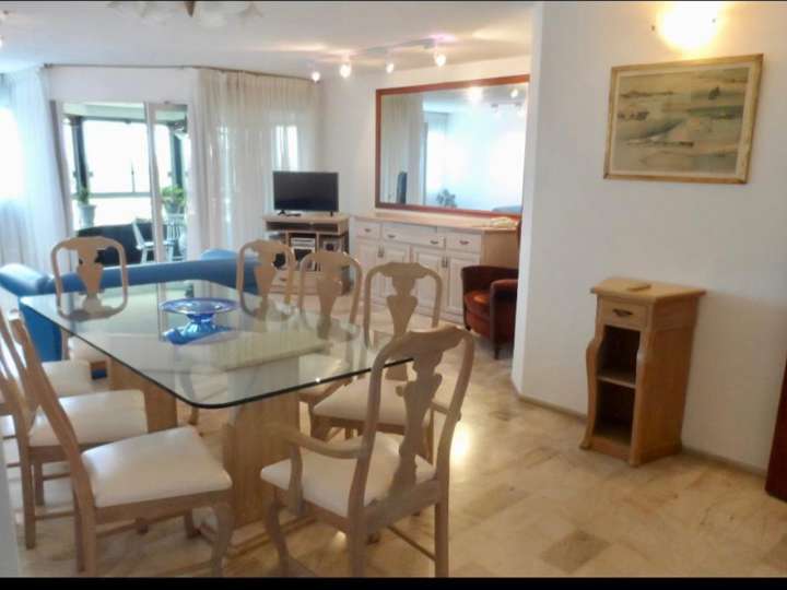 Apartamento en alquiler en Avenida Franklin Delano Roosevelt, Punta Del Este