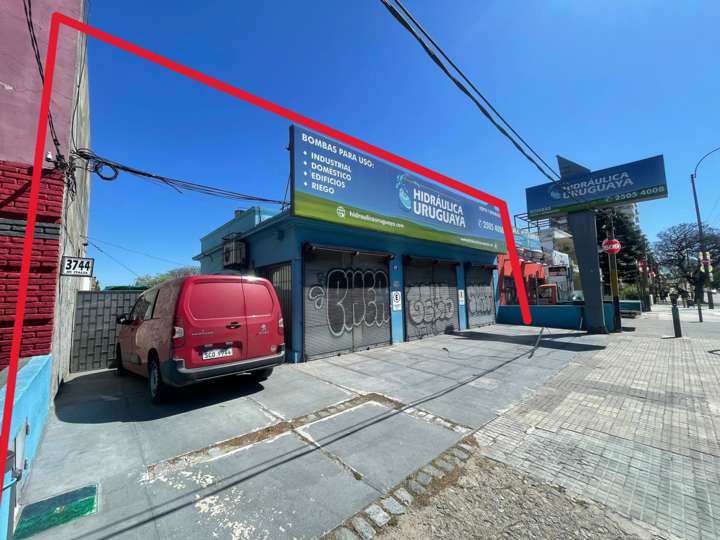 Terreno en venta en Avenida Italia, Montevideo