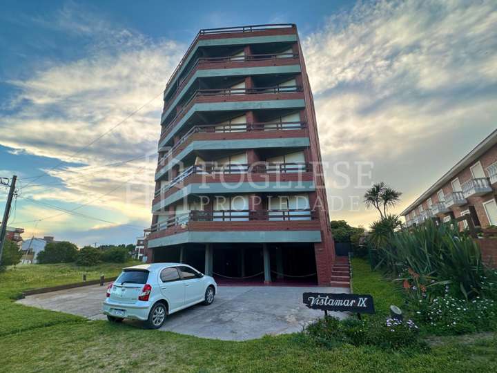 Departamento en venta en Avenida 1, Buenos Aires