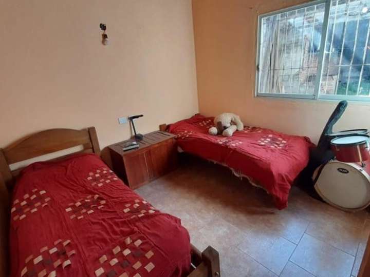 Casa en venta en Pino, 2502, Partido de Almirante Brown