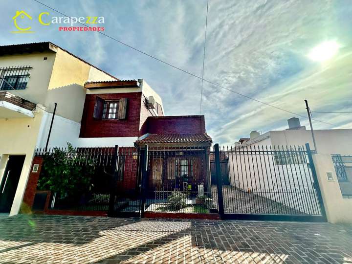 Casa en venta en 816 - Pastor Luna, 7208, Villa Bosch