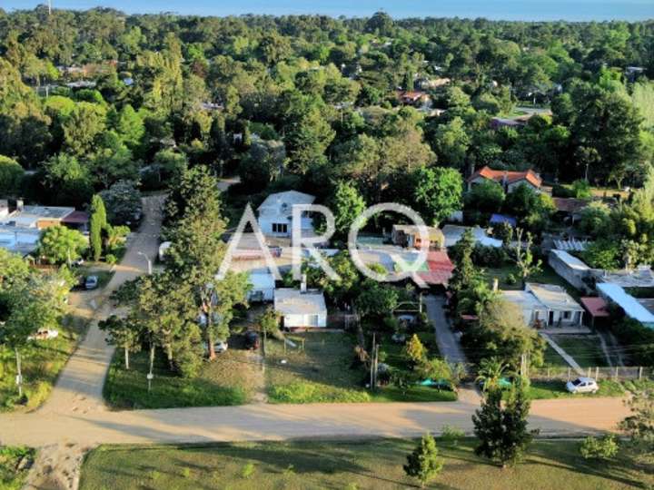 Casa en venta en El Pinar, Canelones