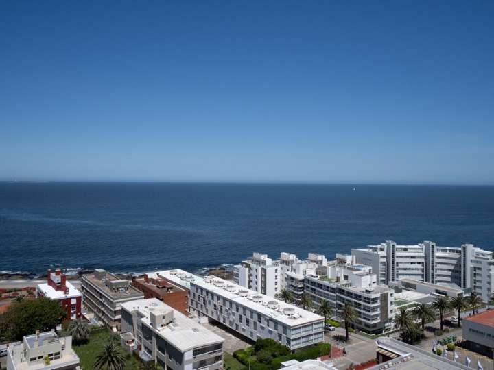 Apartamento en venta en Comodoro Gorlero (Calle 19), Punta Del Este