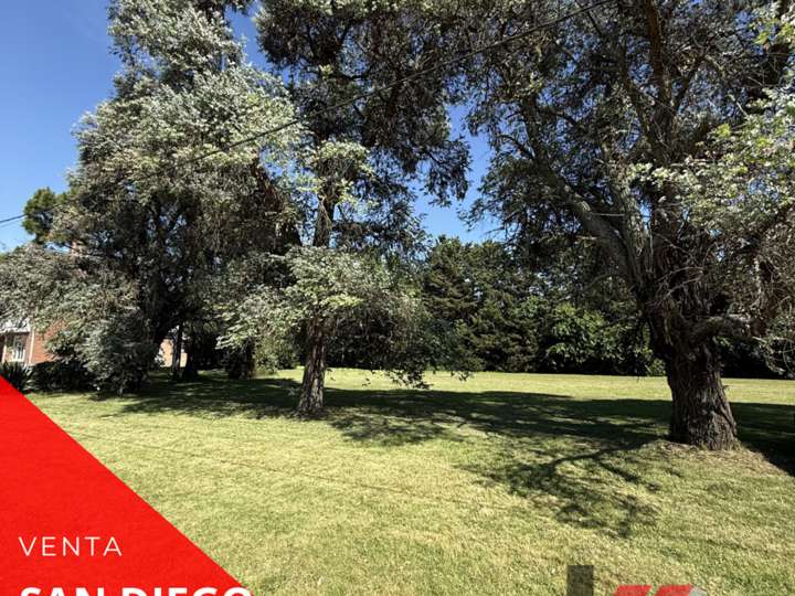 Terreno en venta en Avenida Gaona, Francisco Álvarez