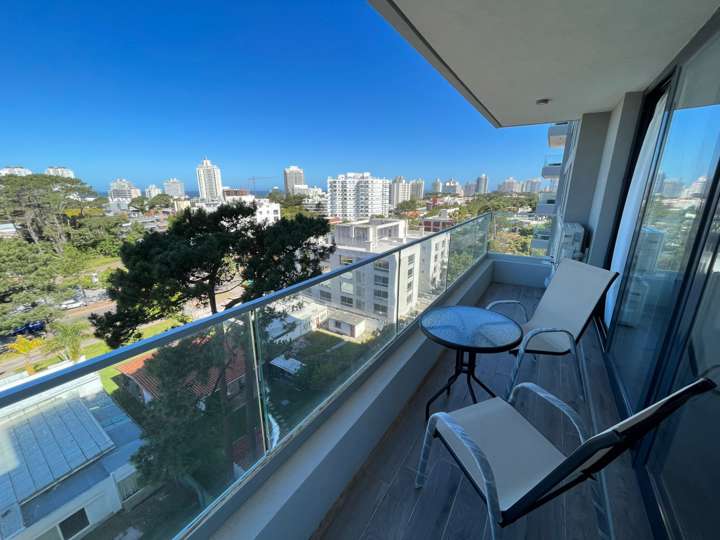 Apartamento en alquiler en Julio Herrera y Reissig, Punta Del Este