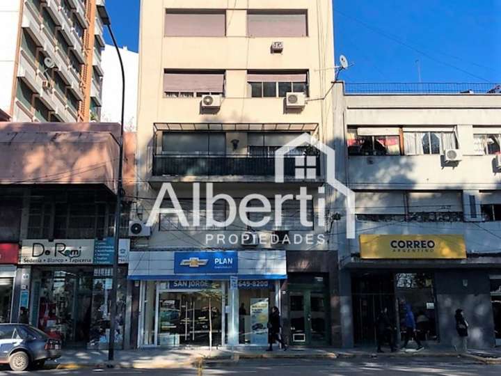 Departamento en venta en Avenida Rivadavia, Ciudad Autónoma de Buenos Aires