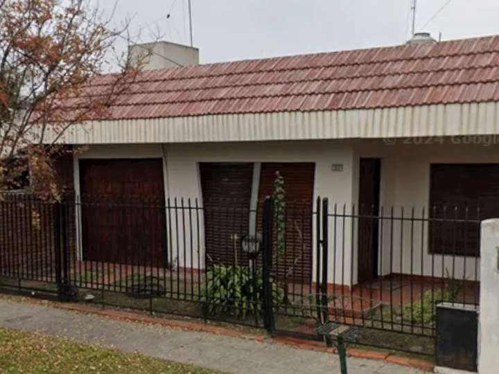 Casa en venta en León Bloy, 380, Buenos Aires