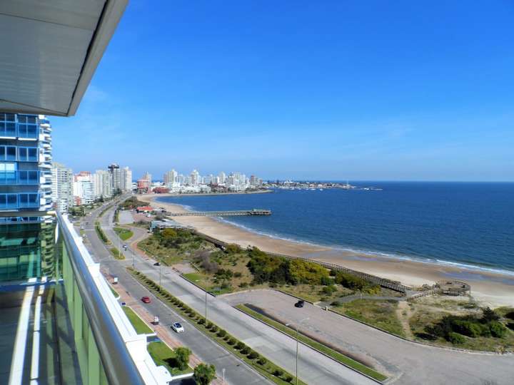 Apartamento en alquiler en Punta Del Este