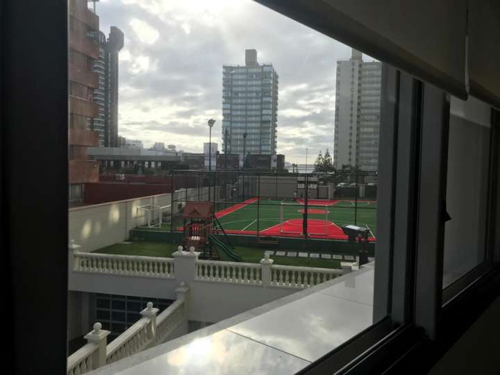 Apartamento en alquiler en Punta Del Este