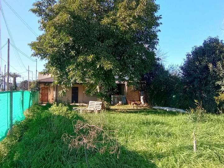 Casa en venta en 2 de Abril, 599, Garín