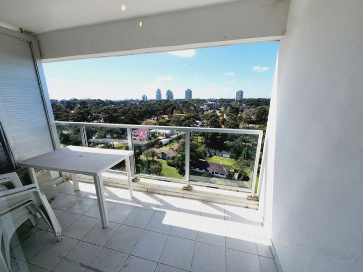 Apartamento en venta en Rambla Doctor Claudio Williman, Maldonado