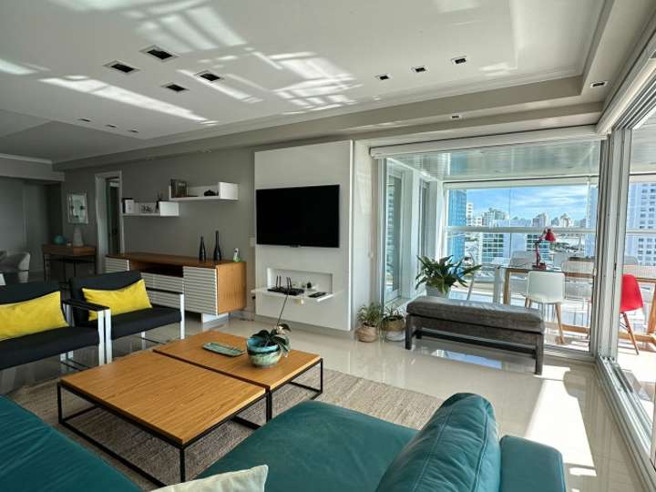 Apartamento en venta en Punta Del Este