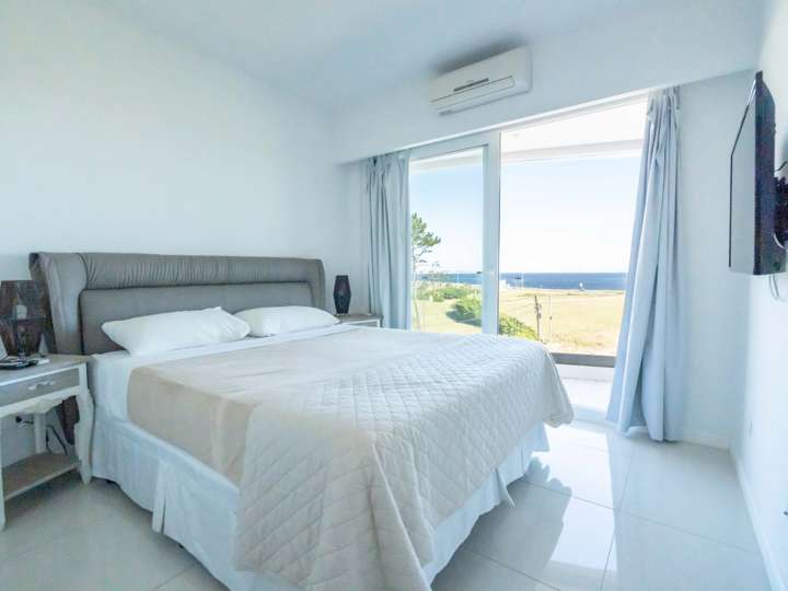 Apartamento en venta en Pinares, Maldonado