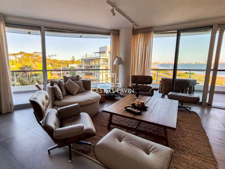 Apartamento en venta en Rambla Doctor Claudio Williman, Maldonado