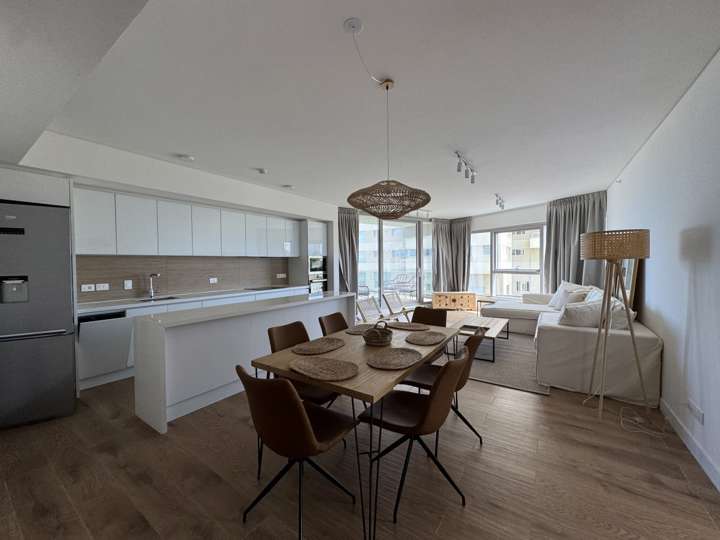 Apartamento en venta en Rambla Lorenzo Batlle Pacheco, Punta Del Este