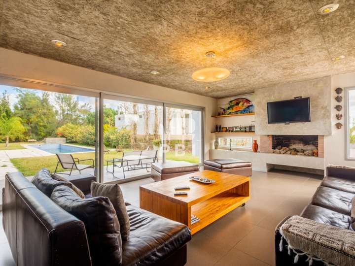 Casa en venta en De Los Eucaliptus, Punta Del Este