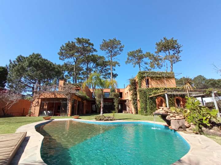 Casa en venta en Pasaje 1, Punta Del Este