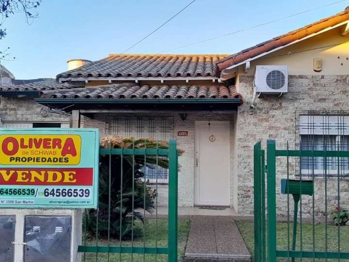 Casa en venta en 47 - Combet, 6901, José León Suárez