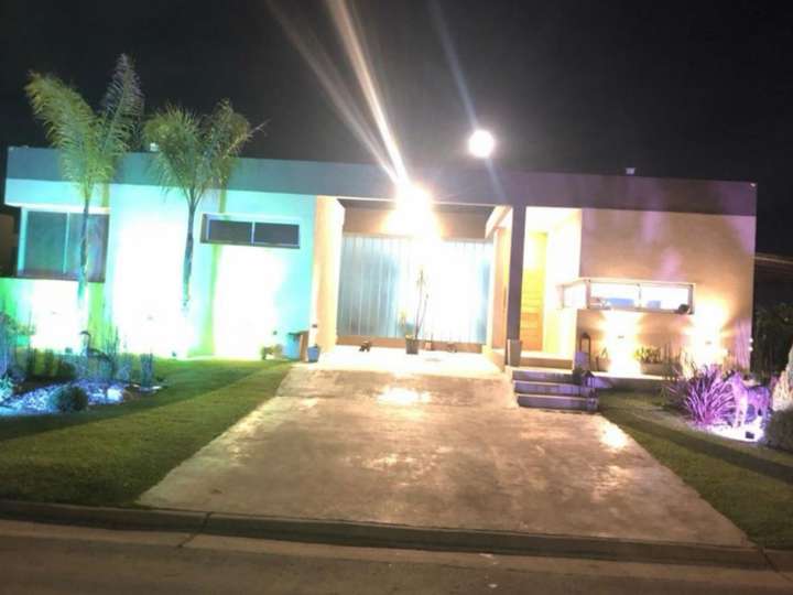 Casa en venta en Partido de Esteban Echeverría, Canning