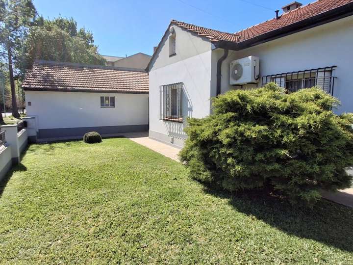 Casa en venta en Emilio Castro, 100, Buenos Aires