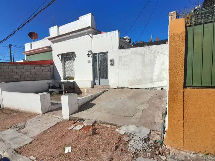 Casa en venta en General Hornos, Montevideo