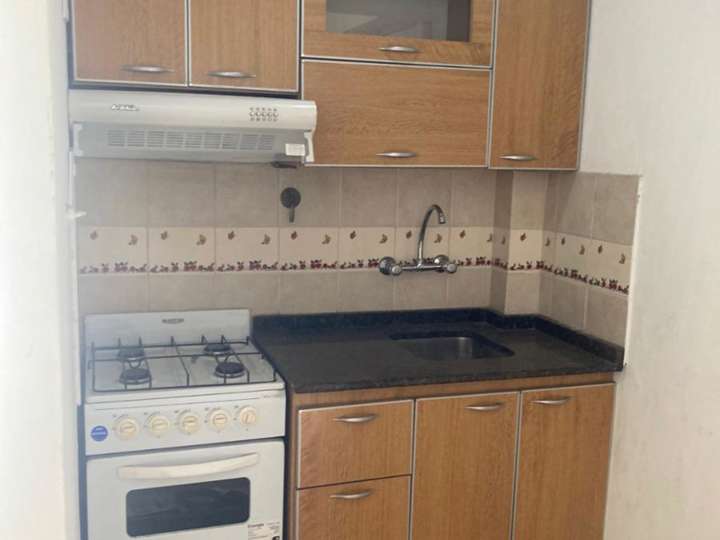 Edificio en venta en Hipólito Yrigoyen, 2693, Buenos Aires