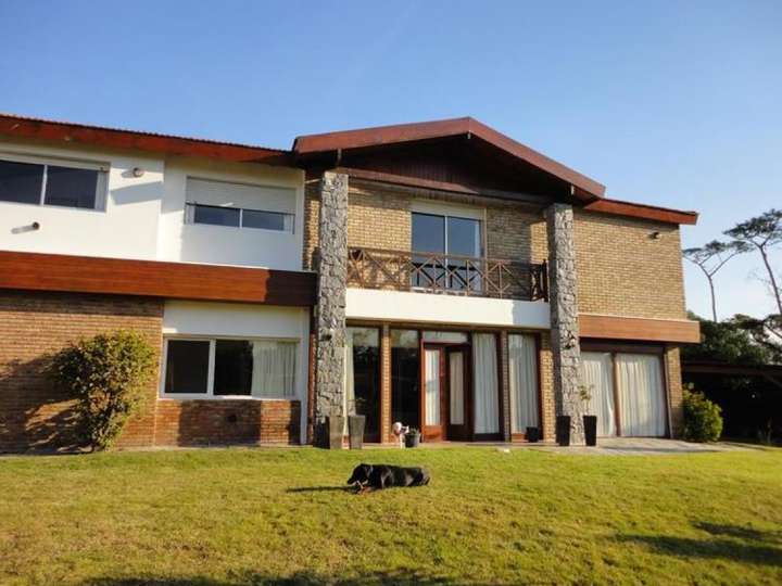 Casa en venta en Pinares, Maldonado