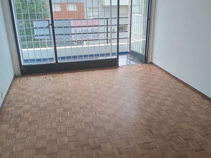 Apartamento en venta en Avenida Sarmiento, Montevideo