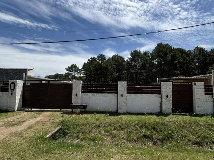 Casa en venta en El Pinar, Canelones