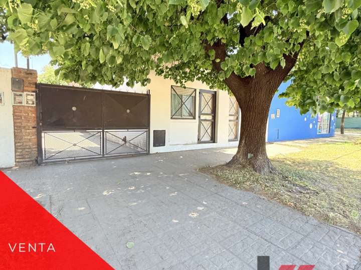 Casa en venta en Avenida Genaral San Martín, Francisco Álvarez