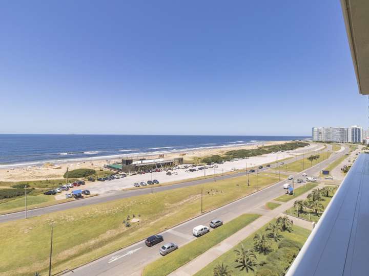 Apartamento en venta en Rambla Lorenzo Batlle Pacheco, Punta Del Este