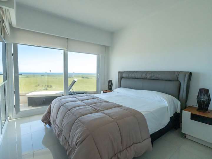 Apartamento en venta en Pinares, Maldonado