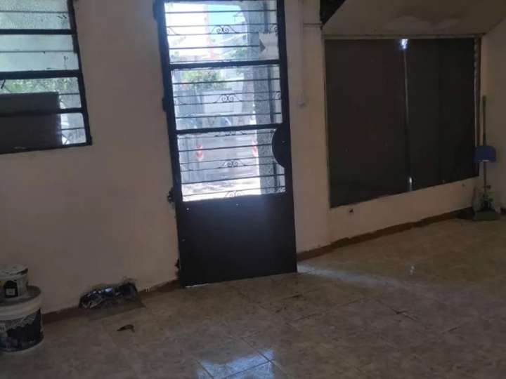 Comercial / Tienda en venta en Dionisio Oribe, Montevideo