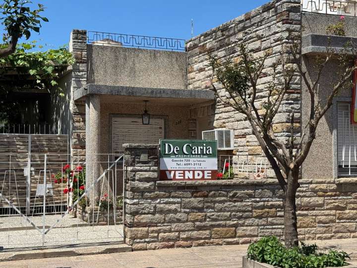 Casa en venta en Helguera, 358, La Tablada