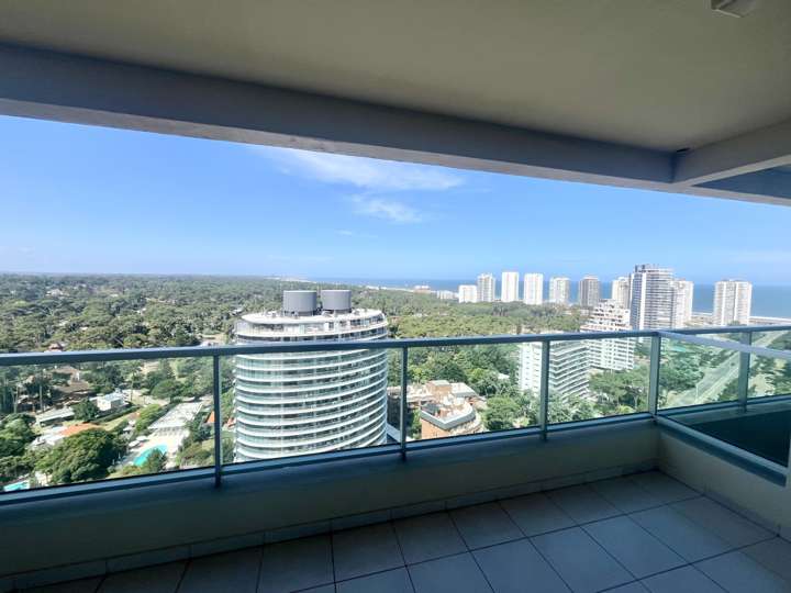 Apartamento en venta en Iguazú, Punta Del Este
