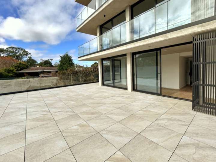 Apartamento en venta en Pinares, Maldonado