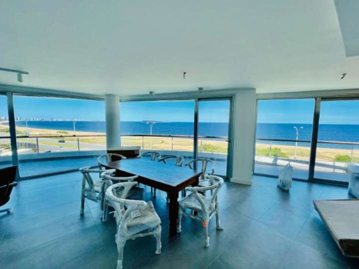 Apartamento en venta en Pinares, Maldonado