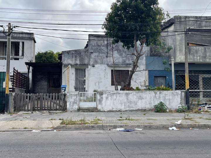 Terreno en venta en Avenida Mariscal Francisco Solano López, Montevideo