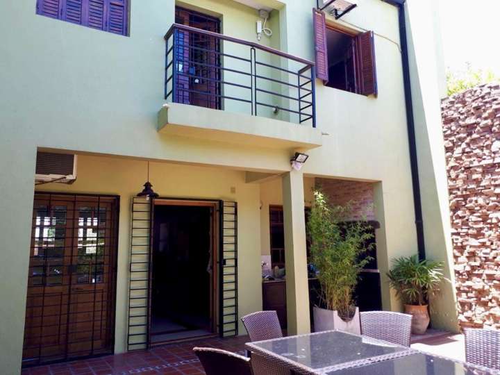 Casa en venta en Colón, 228, Entre Ríos