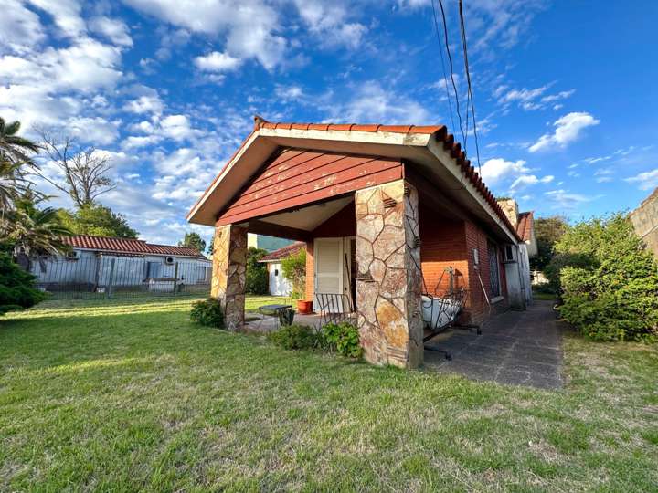 Casa en venta en Avenida Ricardo Becu, Canelones