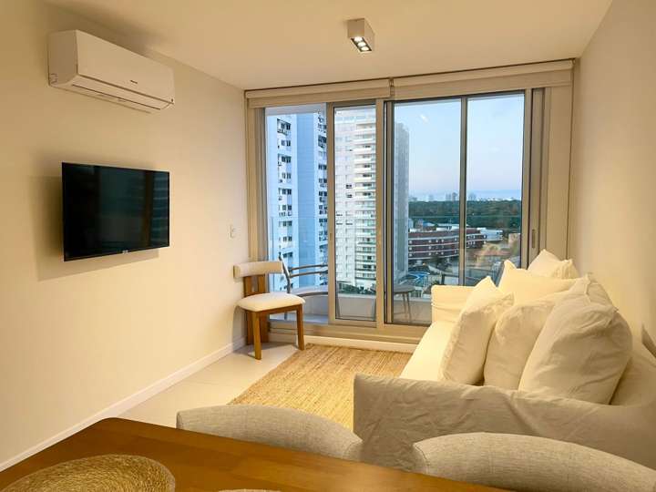 Apartamento en alquiler en Punta Del Este