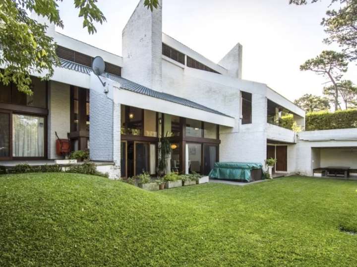 Casa en venta en Rambla General Artigas, Punta Del Este