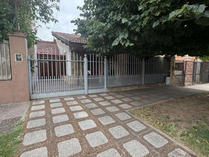 Casa en venta en Zapata, Villa Centenario