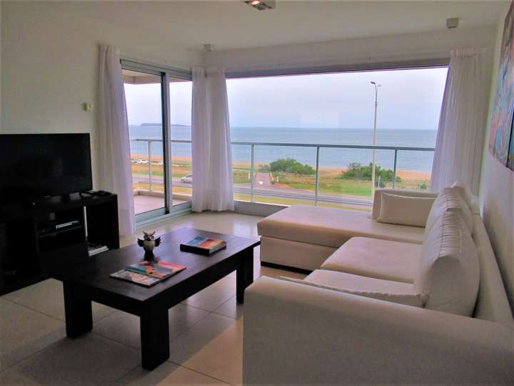 Apartamento en venta en Rambla Doctor Claudio Williman, Maldonado