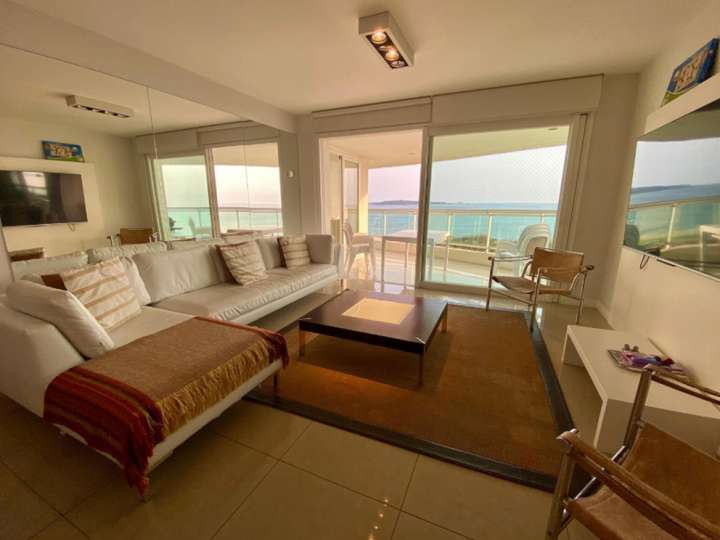 Apartamento en venta en Avenida José Terradel, Maldonado